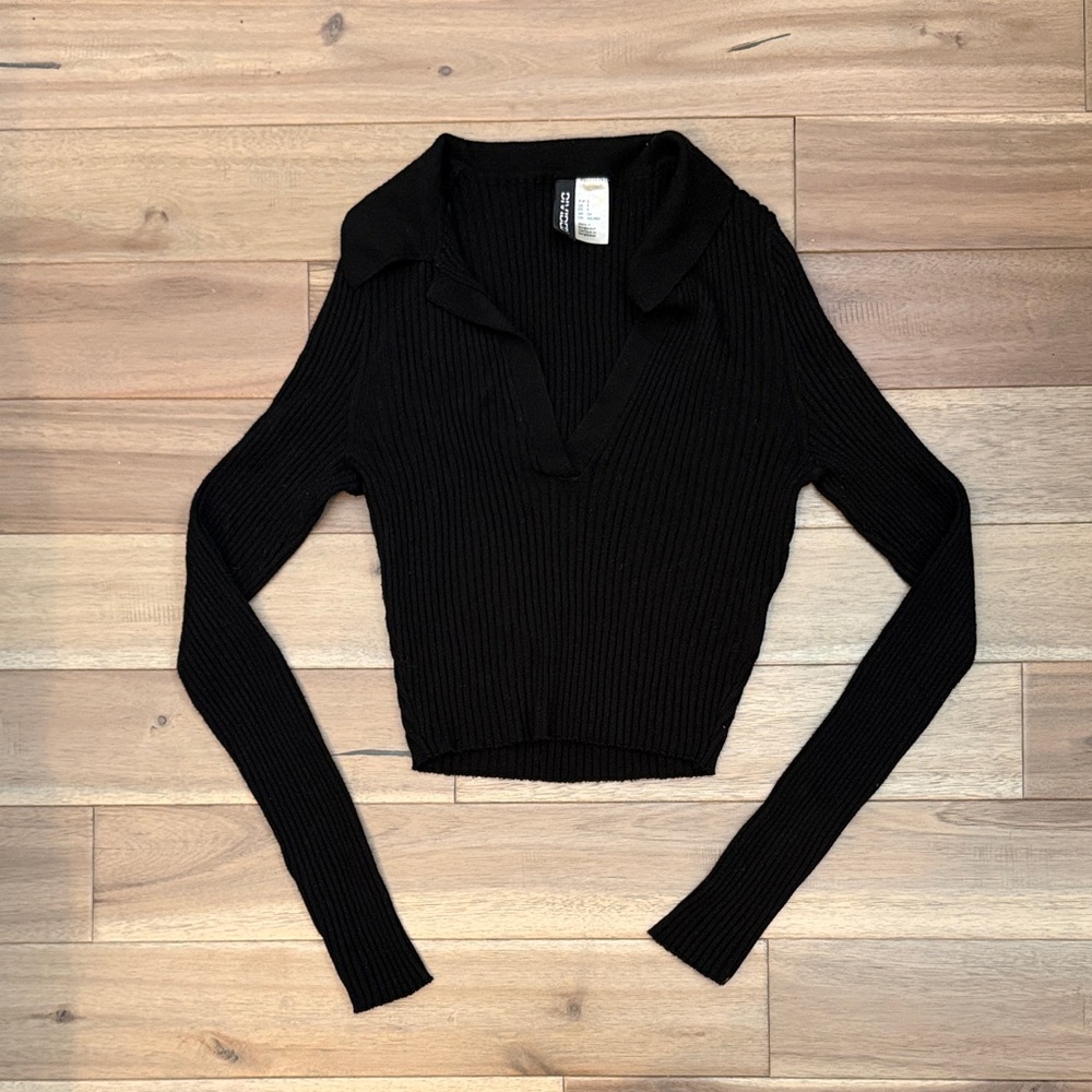 H&M Black Ribbed V-Neck polo collar Cropped Knit 4 for $20